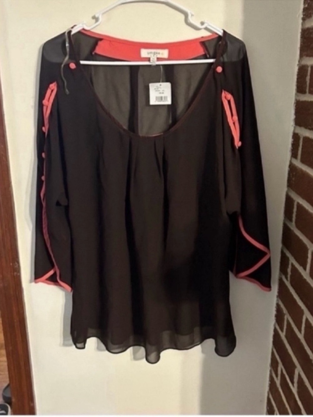 NWT Umgee Size 2xl Black Sheer Tunic with Coral Trim Accents